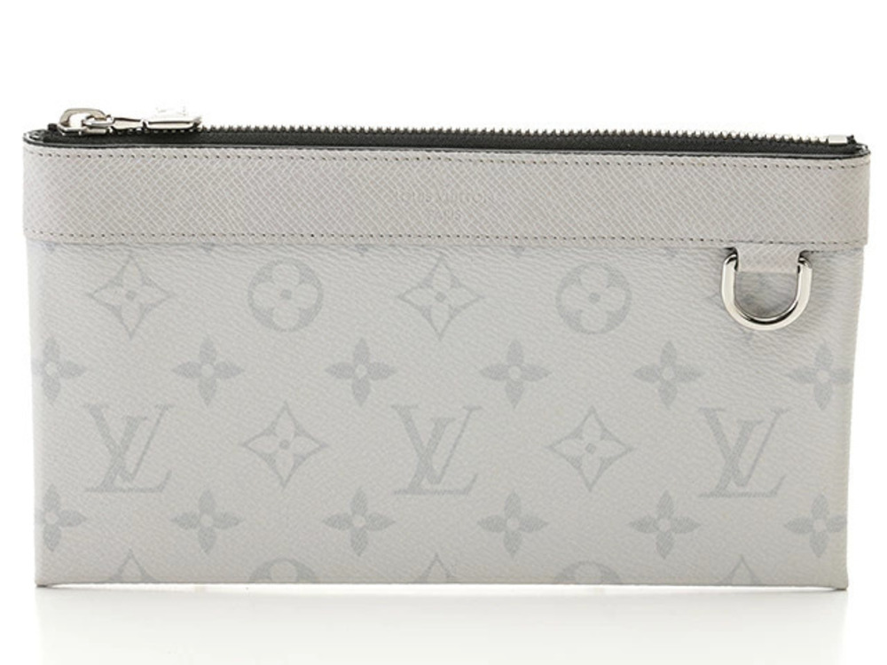 LOUIS VUITTON Pochette Discovery Taigarama Blanc White
